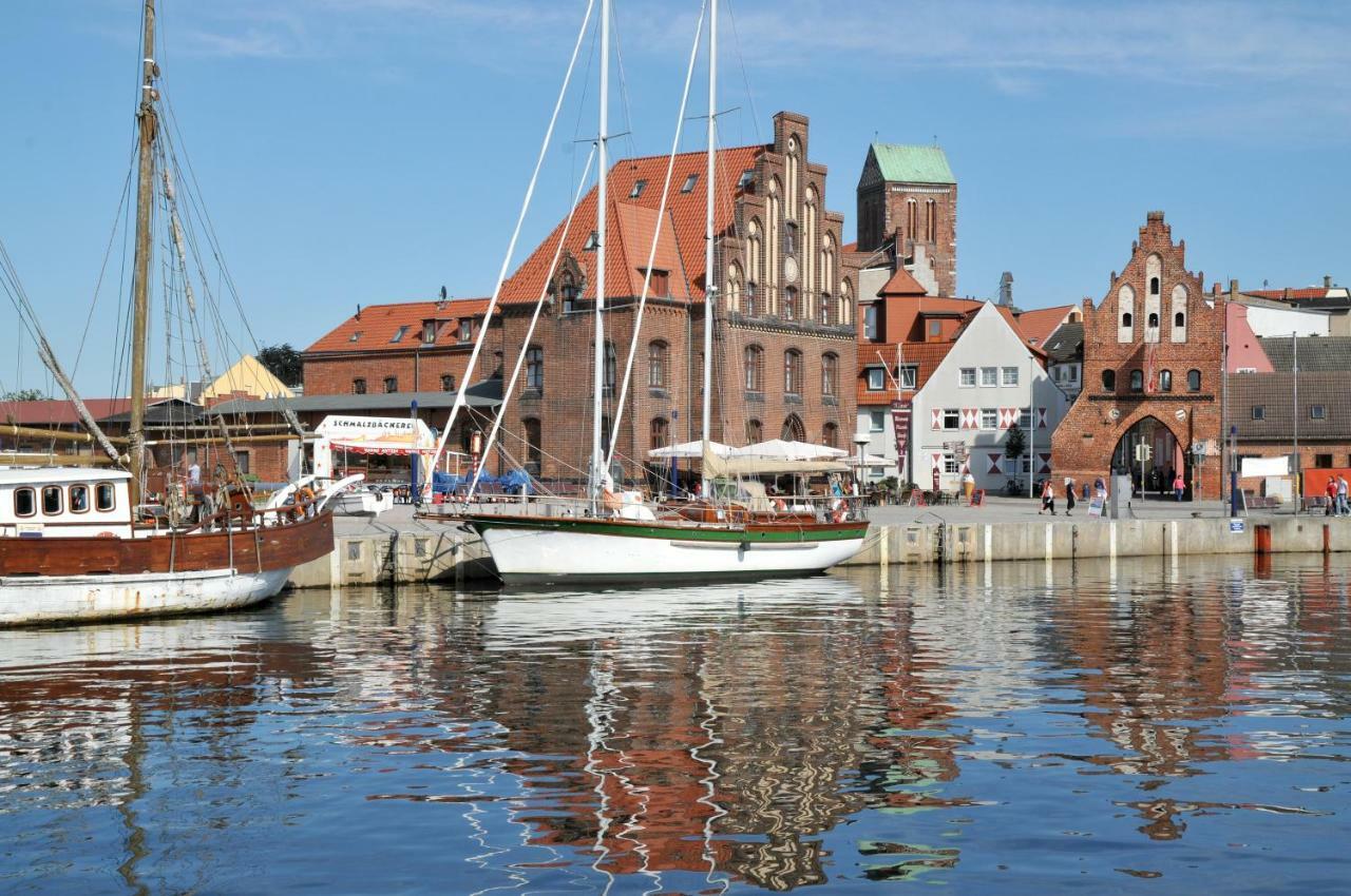 Hotel Am Alten Hafen Wißmar Εξωτερικό φωτογραφία